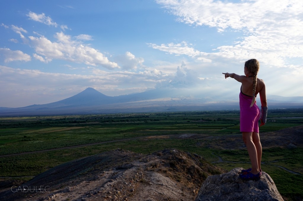 "Tam jest Ararat..." (ten za chmurami, ten po lewej to Mały Ararat)